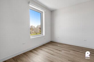 670 N May St-Unit -611 in Chicago, IL - Foto de edificio - Building Photo