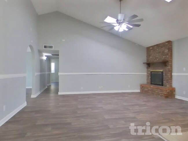 2612 E Glade Ave in Mesa, AZ - Building Photo - Building Photo