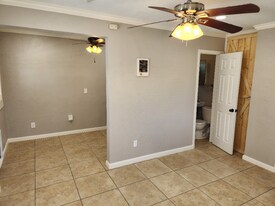 721 S Pine St, Unit 721 in Escondido, CA - Building Photo