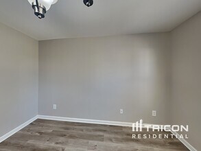 239 Eagle Pointe Dr in Chapin, SC - Building Photo - Building Photo