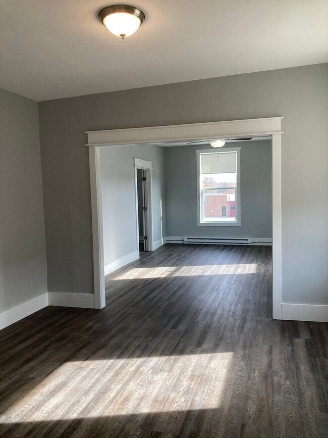 231 2nd Ave NE, Unit 2 in Valley City, ND - Building Photo - Building Photo