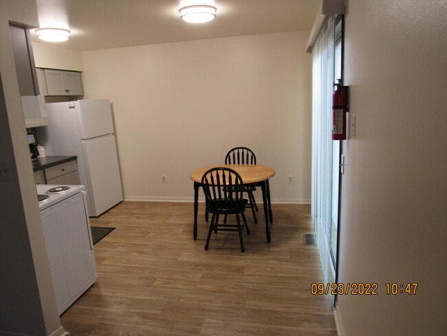 3500 Oak Tree Dr, Unit #4 in Kalamazoo, MI - Building Photo - Building Photo