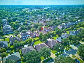 820 Portsmouth Dr in Pearland, TX - Building Photo - Building Photo