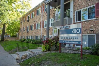 410 6th St SE in Minneapolis, MN - Building Photo - Building Photo