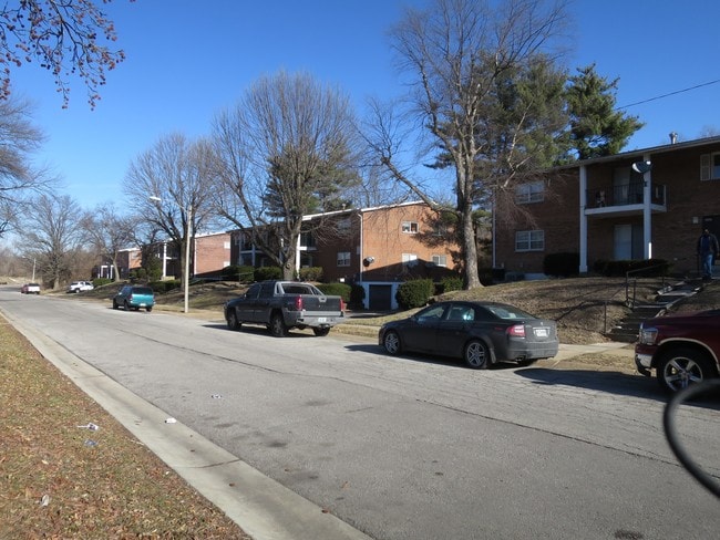 2601 Tyrell Dr in St. Louis, MO - Foto de edificio - Building Photo