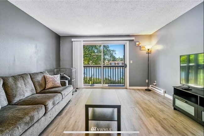 property at 31003 14th Ave S