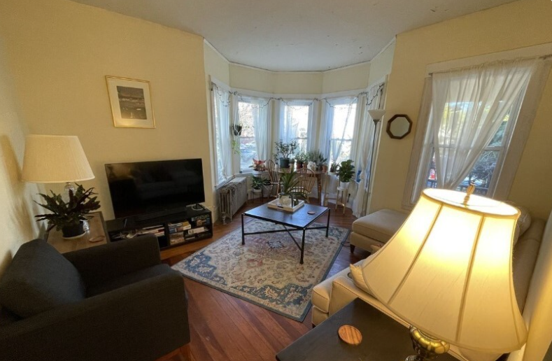 44 Benton Rd, Unit 1 in Somerville, MA - Building Photo