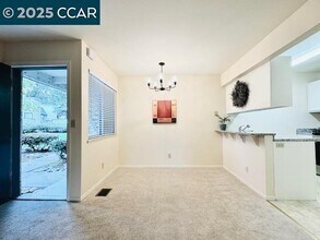 5425 Concord Blvd in Concord, CA - Building Photo - Building Photo