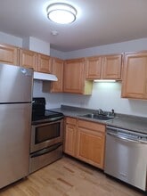 8 Tara Dr, Unit 2 in Weymouth, MA - Building Photo - Building Photo