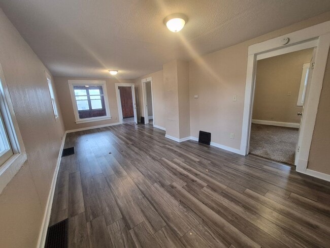 property at 905 25th St