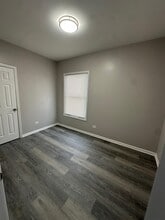 10741 S Glenroy Ave in Chicago, IL - Building Photo - Building Photo