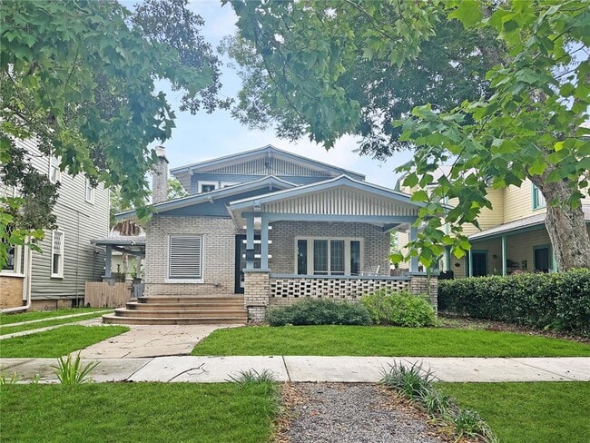 property at 805 S Park Ave