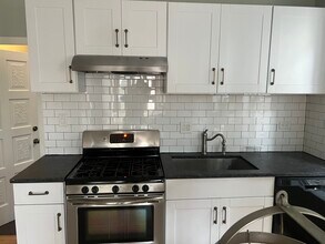 1235 N Marion Ct, Unit 3F in Chicago, IL - Building Photo - Building Photo