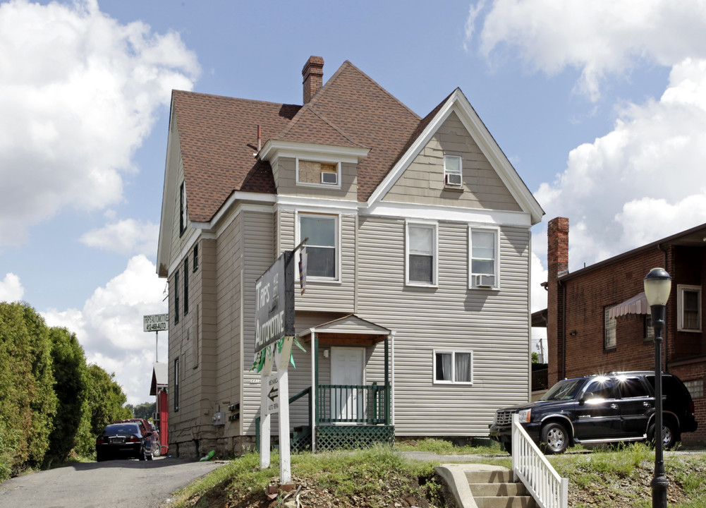 441 Washington Ave in Bridgeville, PA - Building Photo