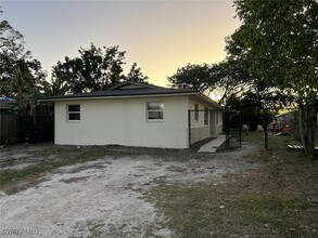 5508-5514-5514 Eighth Ave in Ft. Myers, FL - Building Photo - Building Photo