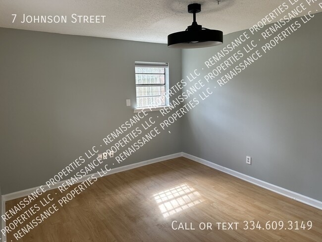 property at 7 Johnson St