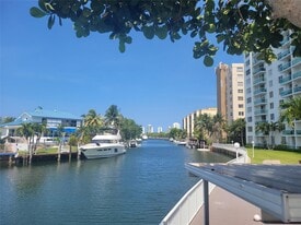 2841 NE 163rd St in North Miami Beach, FL - Building Photo