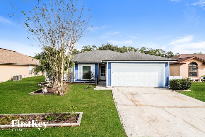 2920 Biloxi Trail in Middleburg, FL - Building Photo