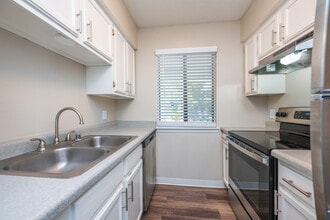 Meadowlark Apartments in Rio Rancho, NM - Building Photo - Interior Photo