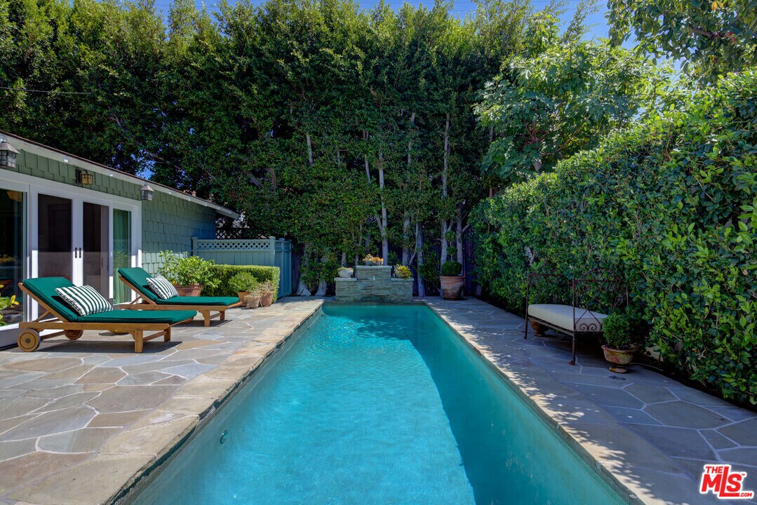 1554 N Stanley Ave in Los Angeles, CA - Building Photo