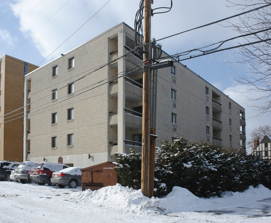 Highland Tower Apartments in State College, PA - Building Photo