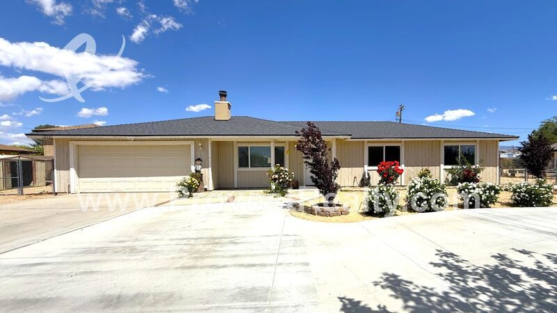 12591 Snapping Turtle Rd in Apple Valley, CA - Building Photo