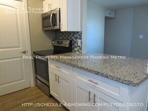 2749 W Tuckey Ln-Unit -4 in Phoenix, AZ - Building Photo - Building Photo