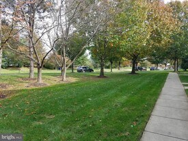 21227 Delevan Way in Germantown, MD - Building Photo