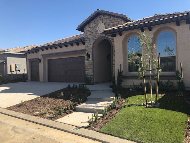 2962 Moody Ave in Clovis, CA - Building Photo