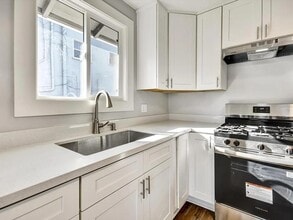 367 College St in Hollister, CA - Building Photo - Building Photo