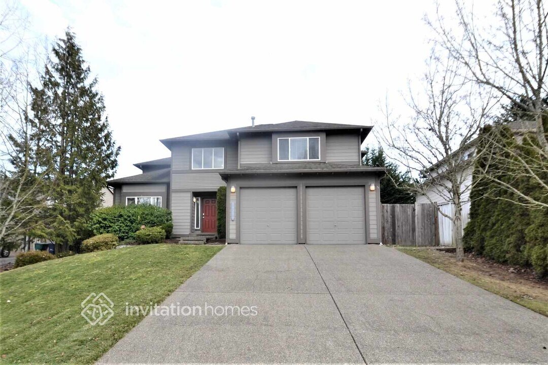 34230 31st Ave SW in Federal Way, WA - Foto de edificio