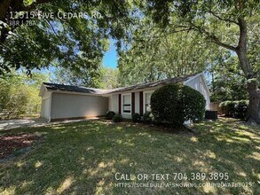 11515 5 Cedars Rd in Charlotte, NC - Building Photo - Building Photo