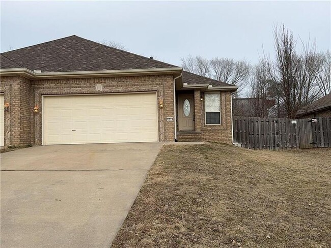 6314 W Copper Ridge Ln in Fayetteville, AR - Foto de edificio - Building Photo