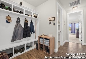 451 Stone Lp in Castroville, TX - Building Photo - Building Photo