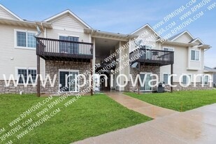 1632 NW Prairie Lakes Dr in Ankeny, IA - Building Photo