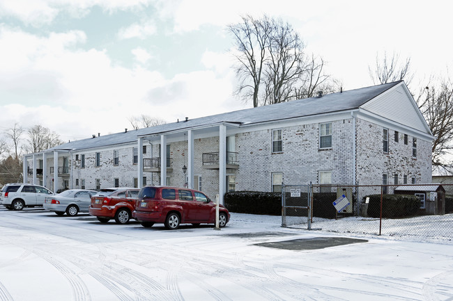 Whitehall Apartments in Sylvania, OH - Building Photo - Building Photo