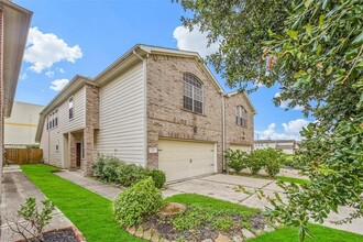 5203 Dartmoor Terrace Dr in Houston, TX - Building Photo - Building Photo