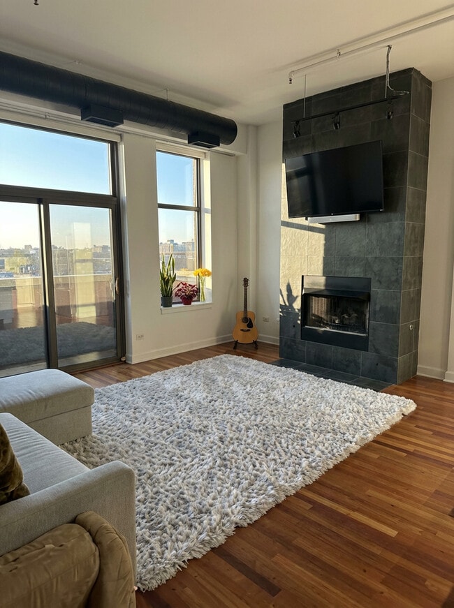 1301 W Madison St in Chicago, IL - Building Photo - Building Photo