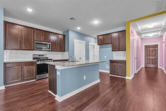 308 Clearlake Dr in Hutto, TX - Building Photo - Building Photo