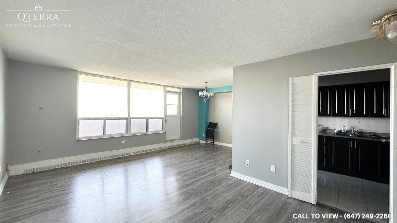 1306-3390 Weston Rd in Toronto, ON - Building Photo