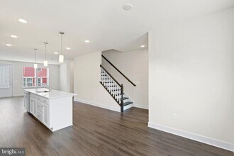10720 Shadewell Spg Wy in Manassas, VA - Building Photo - Building Photo