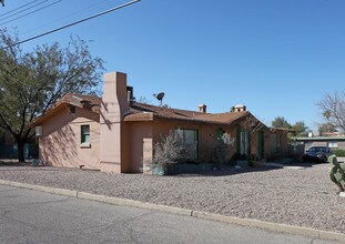 1548 E Hedrick Dr in Tucson, AZ - Building Photo - Building Photo