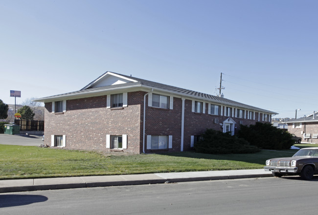 12145 W Nevada Pl in Denver, CO - Foto de edificio - Building Photo