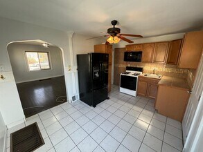 1834 Illinois St in Des Plaines, IL - Building Photo - Building Photo