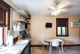 2531 10th Ave, Unit Garage Apt in Los Angeles, CA - Building Photo - Building Photo