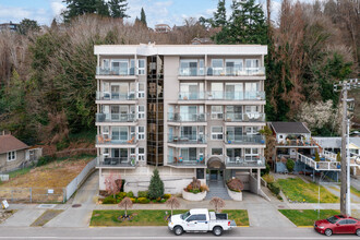 1300 Alki Ave SW in Seattle, WA - Building Photo - Building Photo