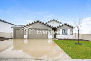214 Ravello St in Caldwell, ID - Building Photo