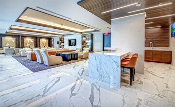 301 Altara Ave, Unit 309 in Coral Gables, FL - Building Photo - Building Photo