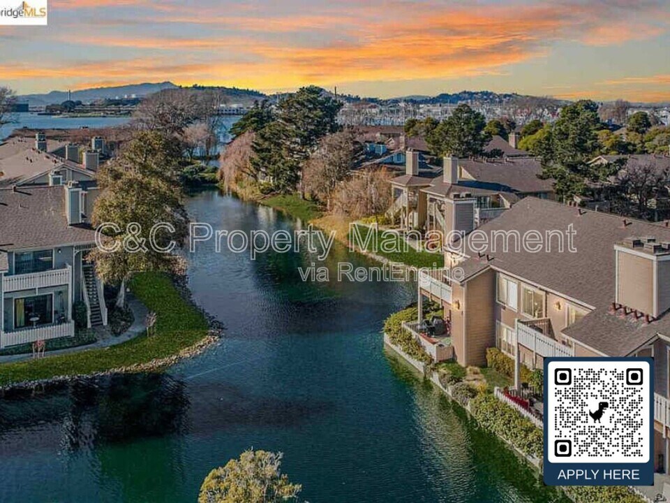 88 Lakeshore Ct in Richmond, CA - Building Photo