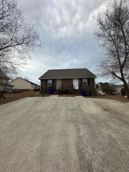 1230 Village Way in Cleveland, TN - Building Photo